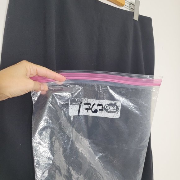 Investments Vintage A-Line Midi Skirt Classic Black Zippered Business Casual 12 - Picture 8 of 9